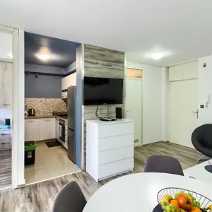 https://lungo-mare.in-istria.net
